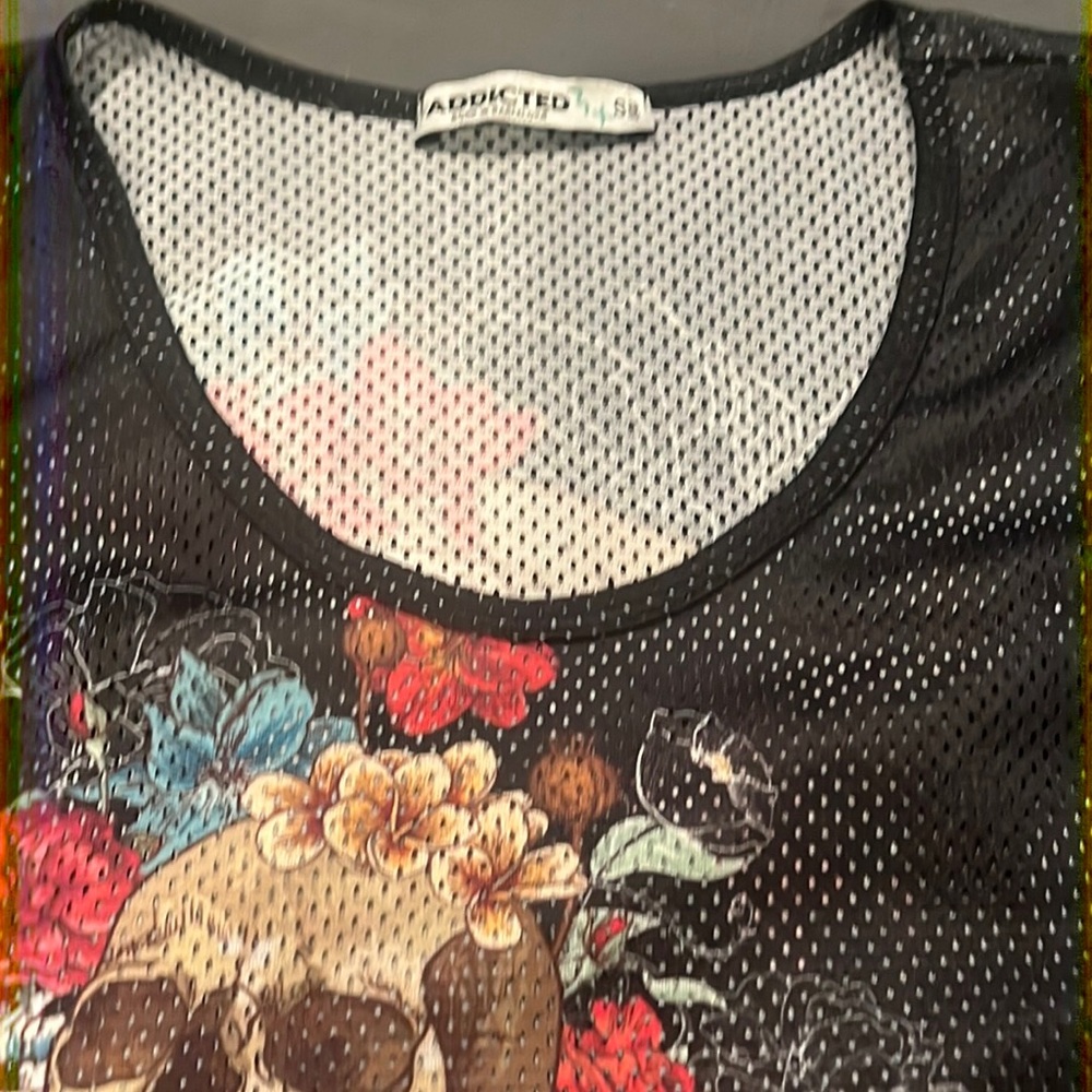 Vintage small addicted skull tank perfect